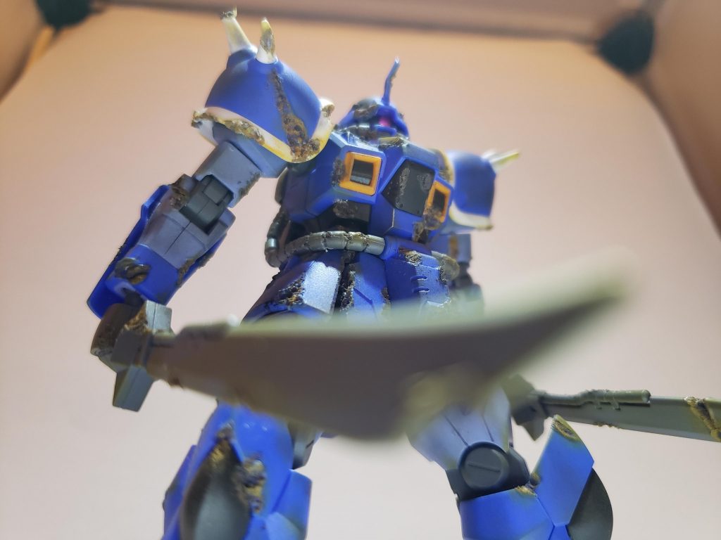 戦闘終了…
敵パイロットが最後に見たのは傷だらけながらも堂々と立つ青き騎士の姿だった…