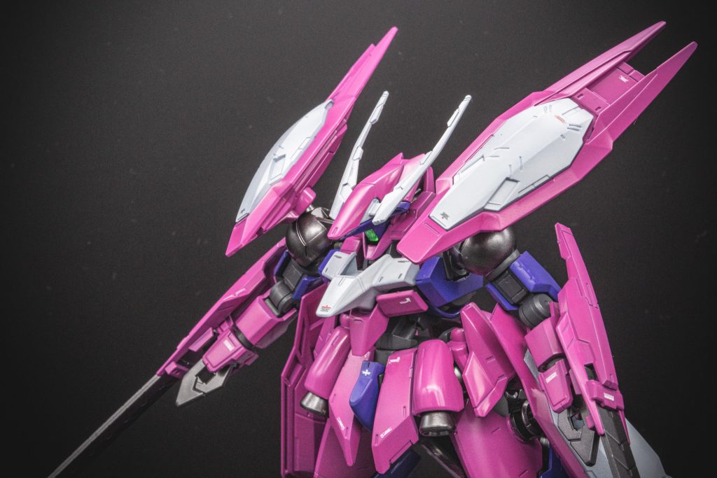 目（？）にクリアパーツを付けてみました。