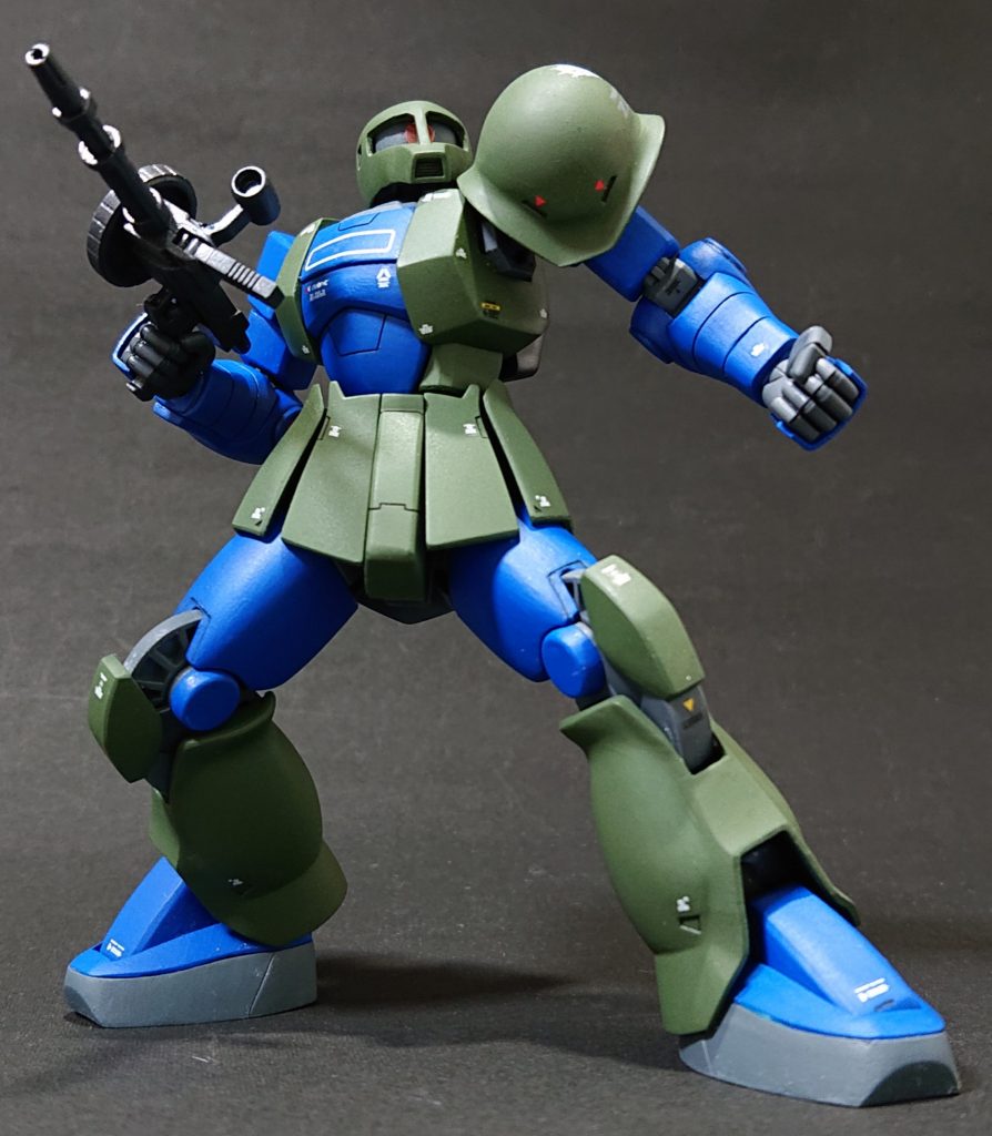 スタイル的には大分スマートになり、MGのザク1に近い見た目になったんではないかと。