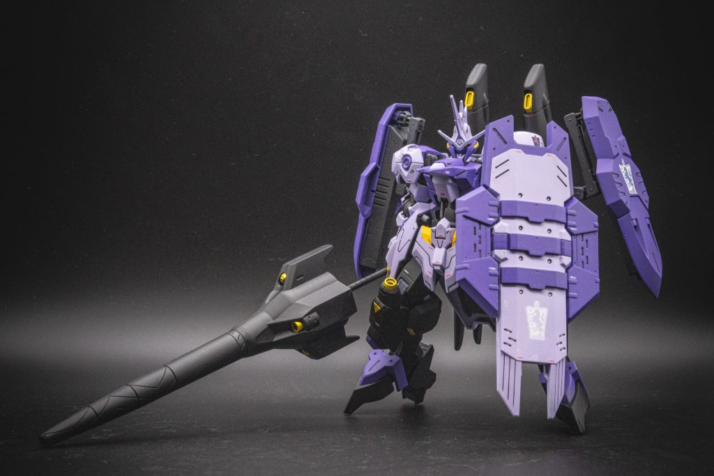 元々ボリュームのある機体が、追加装備で更にボリューム感が出ます。