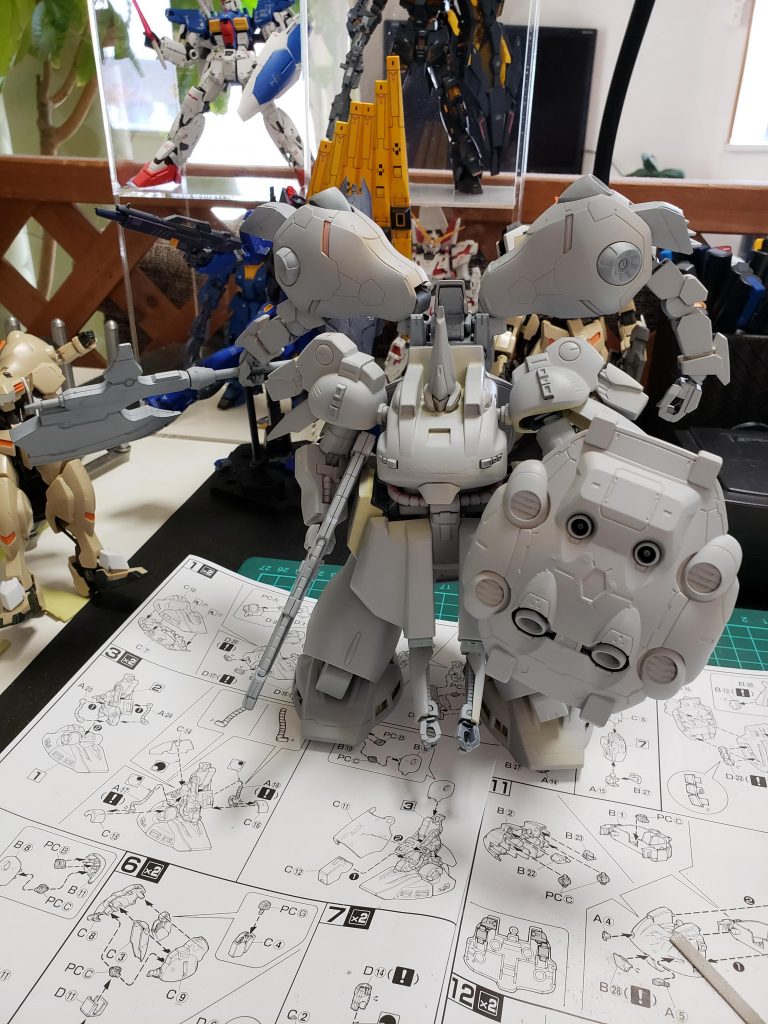 グシオンリベイクのアームとシールドが合いそうだと思いミキシングしたらイメージ通りに( *^艸^)
サフって塗装すればジ・Oっぽくなるかも(ΦωΦ)フフフ…