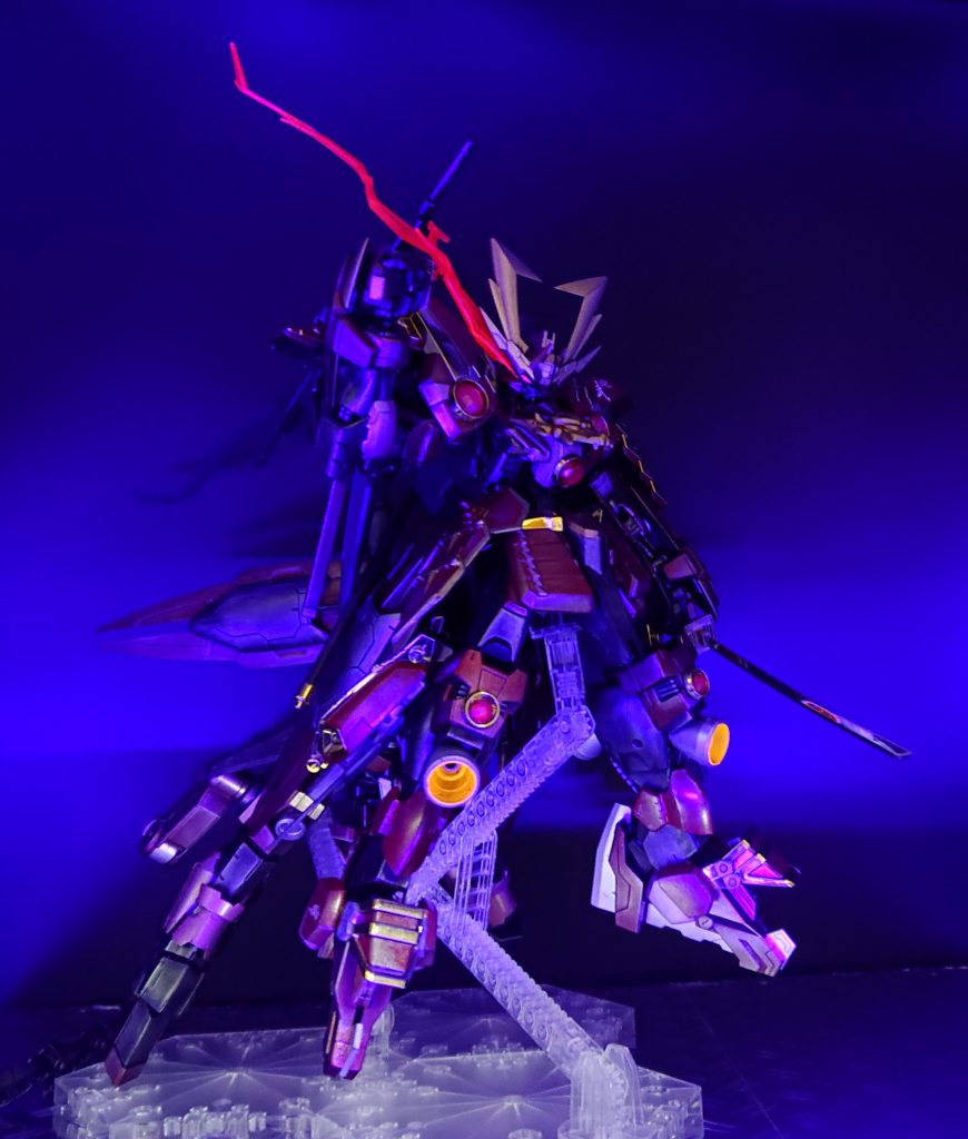 「今日の俺は、阿修羅すら凌駕する存在だ!!」
蛍光カラーを使用した部分は、ブラックライトに反応します。
以上、ガンダムブシドーヴィダールでした。
最後まで見て頂きありがとうございます。
皆様の感想お待ちしています🙏
次回を待て!٩( ᐛ )وオー!