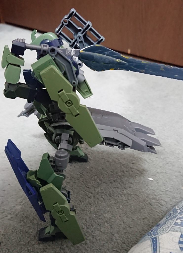 クリート「オレの意地を見せてやる。」 
クリートの操るヘルゲートは海賊部隊のガルムロディを一瞬にして戦闘不能にする。