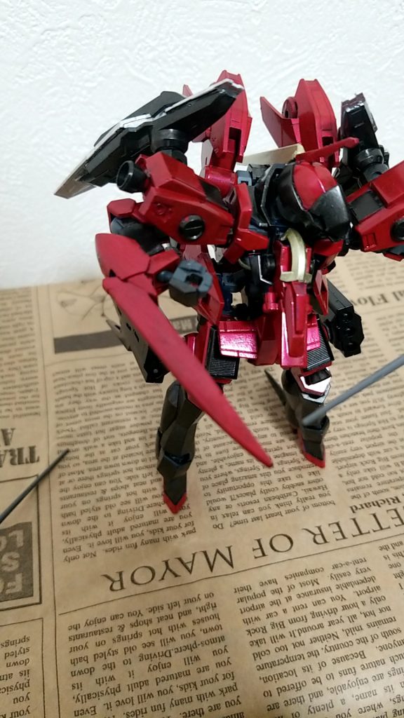 リストハンガー
右腕に固定された武装
肉薄した際に瞬時に敵のコクピットを突ける