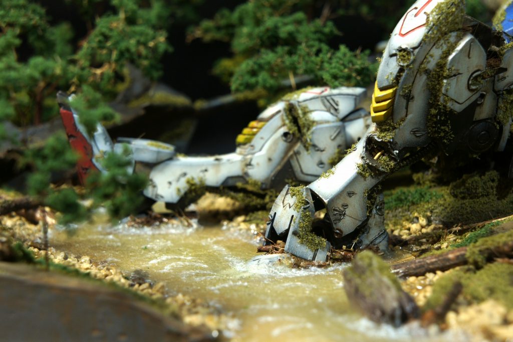 今回の一番のお気に入り『足』！！
そのままでは上手く川にねんねしてくれなかったので足首は丸ごとプラ棒で作り直してます。