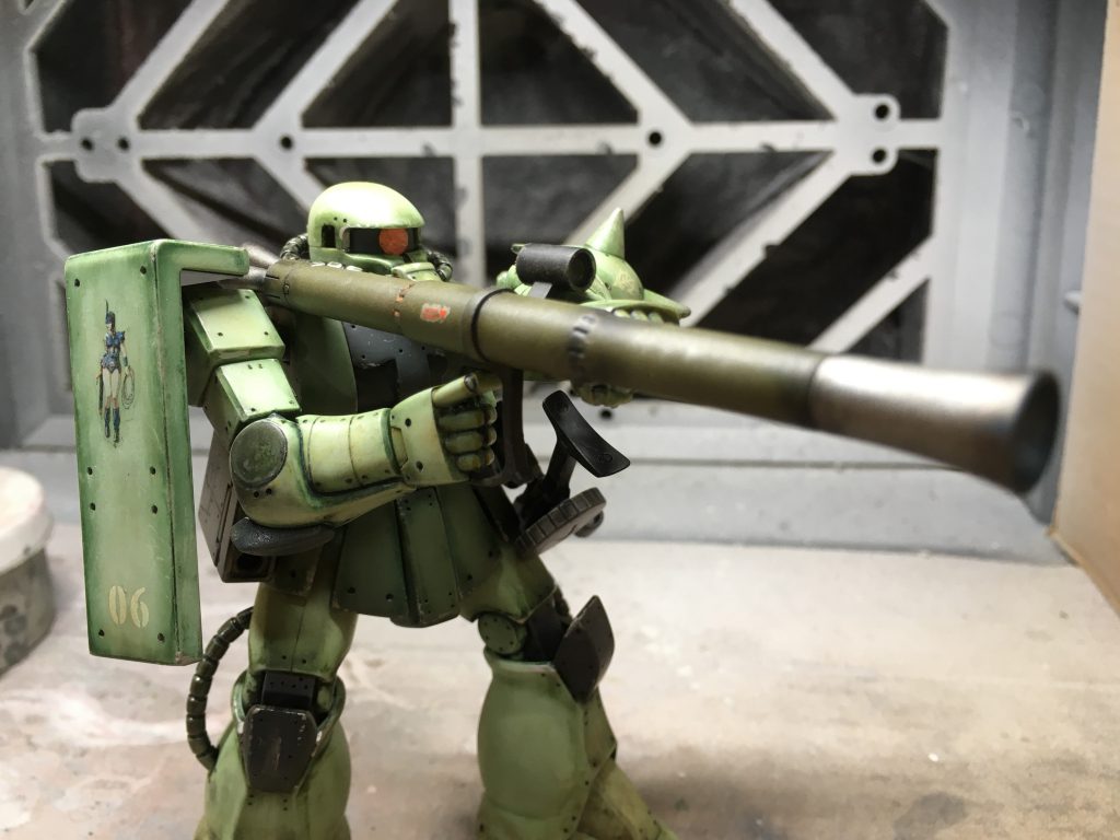 本体
シャドー：リアルタッチマーカー
ウェザリング：タミヤ ウェザリングマスター
武装
全塗装、シャドー：エアブラシ
ウェザリング：タミヤ ウェザリングマスター