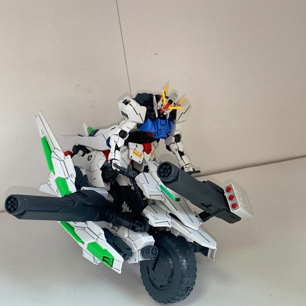 メガビームガトリングは可動式