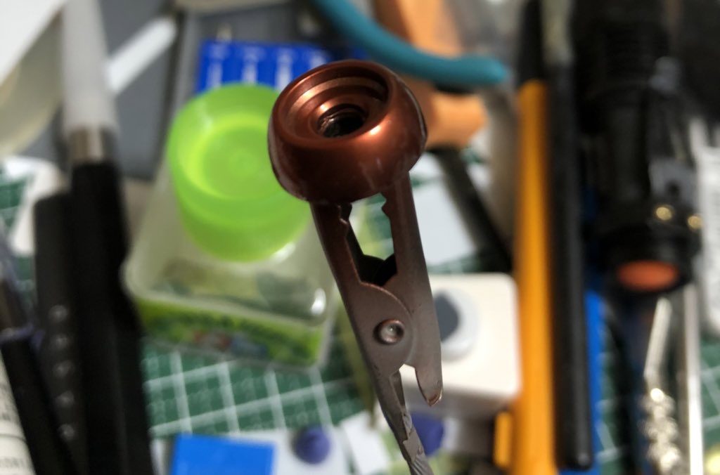 メタリックパーツには一部キャンディ塗装をしてありますが最終的に色味をガイアノーツのセミグロスクリアープレミアムで統一したので仕上がりのパーツは半艶になっています