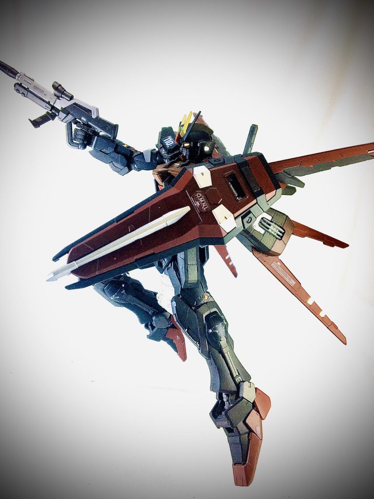 全塗装です。実際に兵器として製造するならこういう色味なかと。