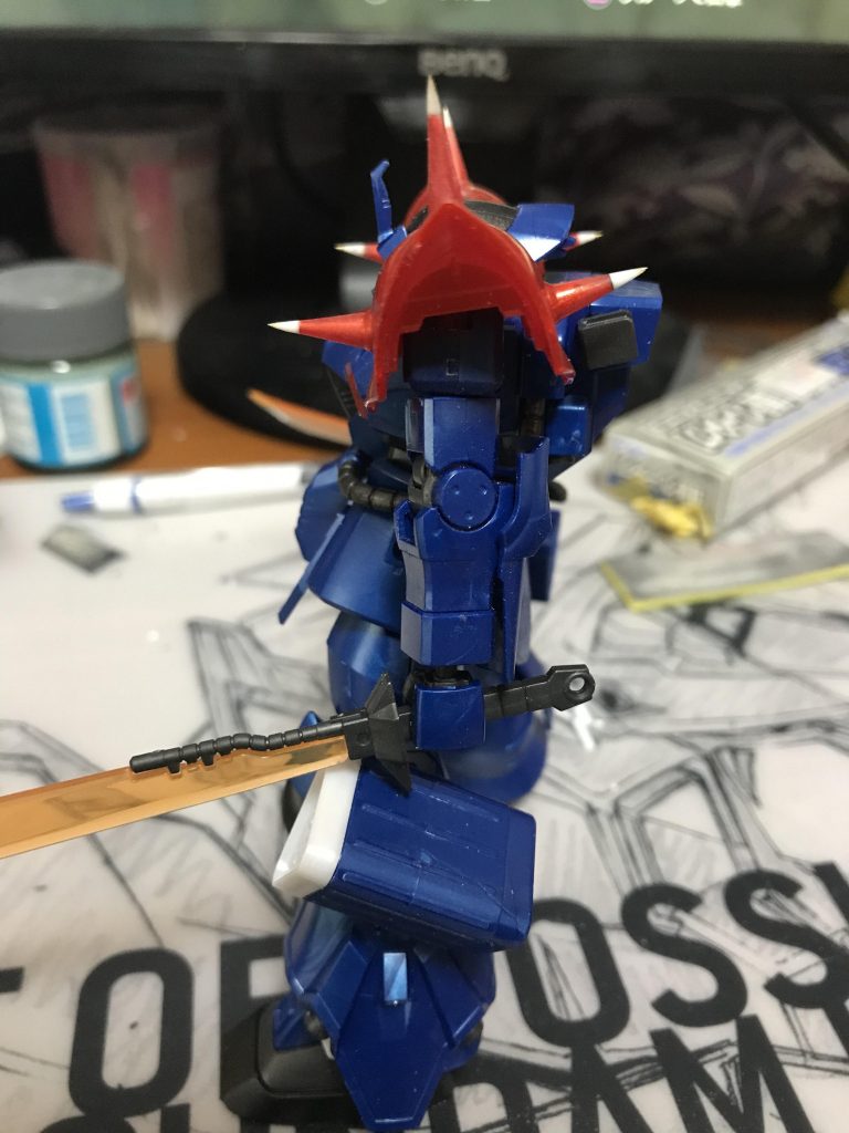 肩の棘は真鍮線を使い先鋭化してます。先は金属なので刺さります。何度かチクッとしたのであんまり触りたくないです。