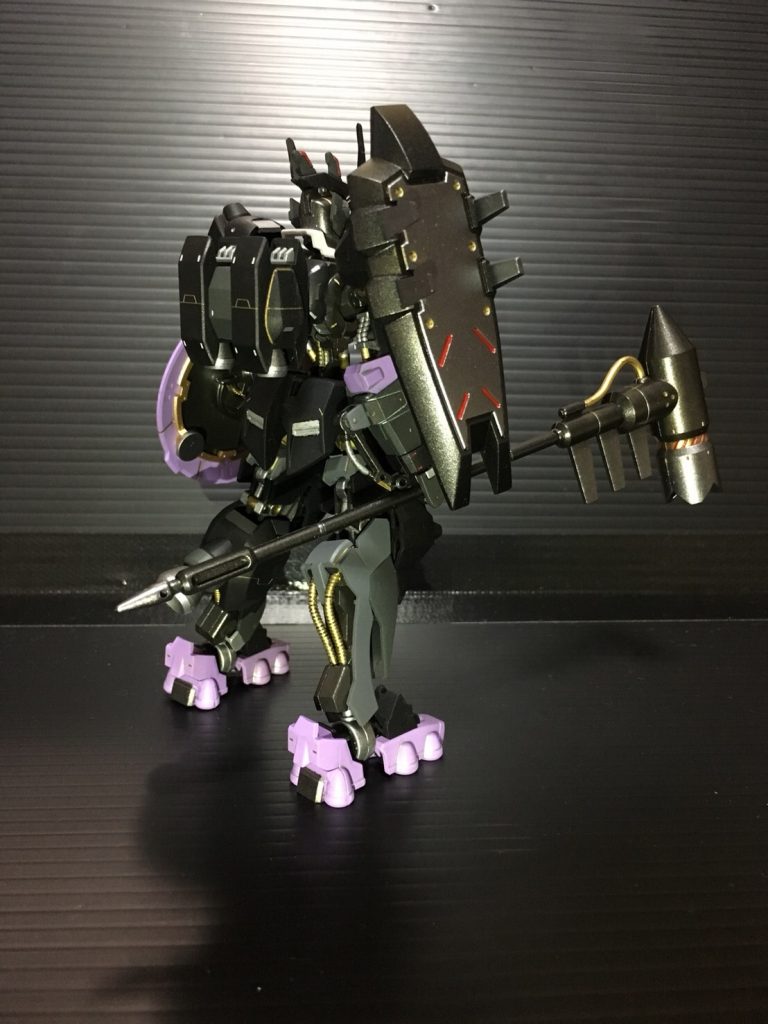 本体もフレームも黒系なので、配色はちゃんとフレームと外装の違いが分かるようにしたかったんですけど、ちゃんと出来たんでしょうかね?