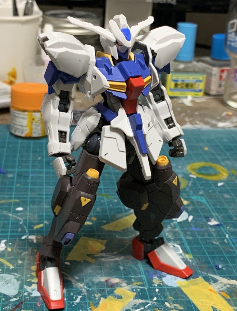 最初期のミキシング工程
ライトニングΖ腹部のシリンダー部分がガンダムフレームに似通っていることに着想を得て制作を開始しました。