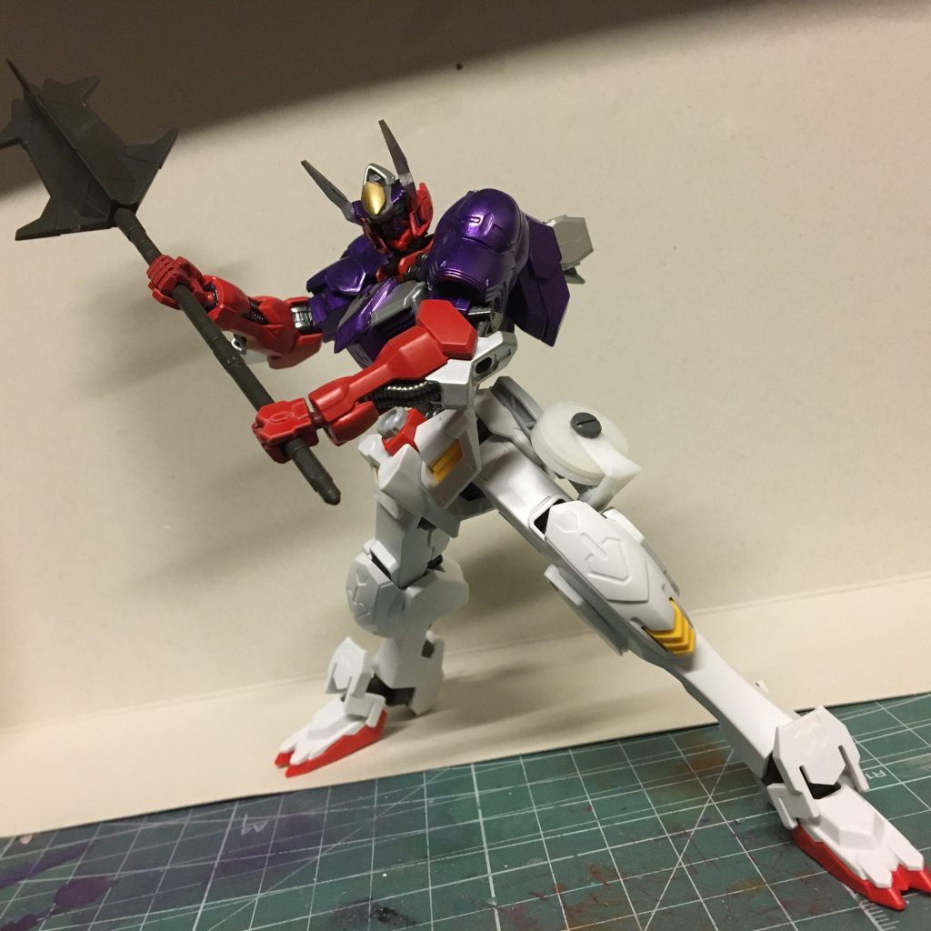 上半身が出来た時の写真です。写真にはないですがこちらのメイスもお気に入りです。