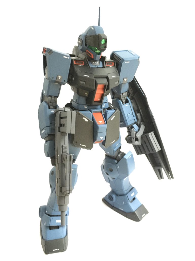 マシンガン、シールド装備