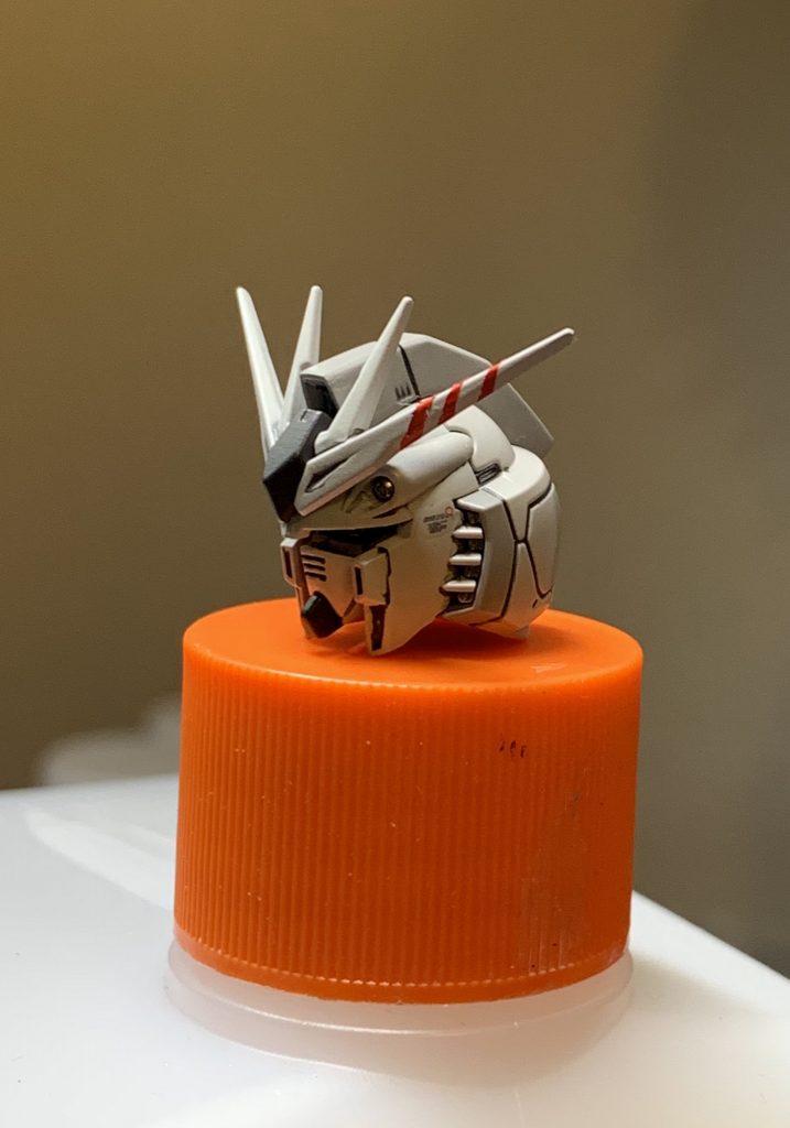 クリアパーツを生かそうとして色々やってみたら目の輝きを失いました。こいつ、目が死んでやがる…