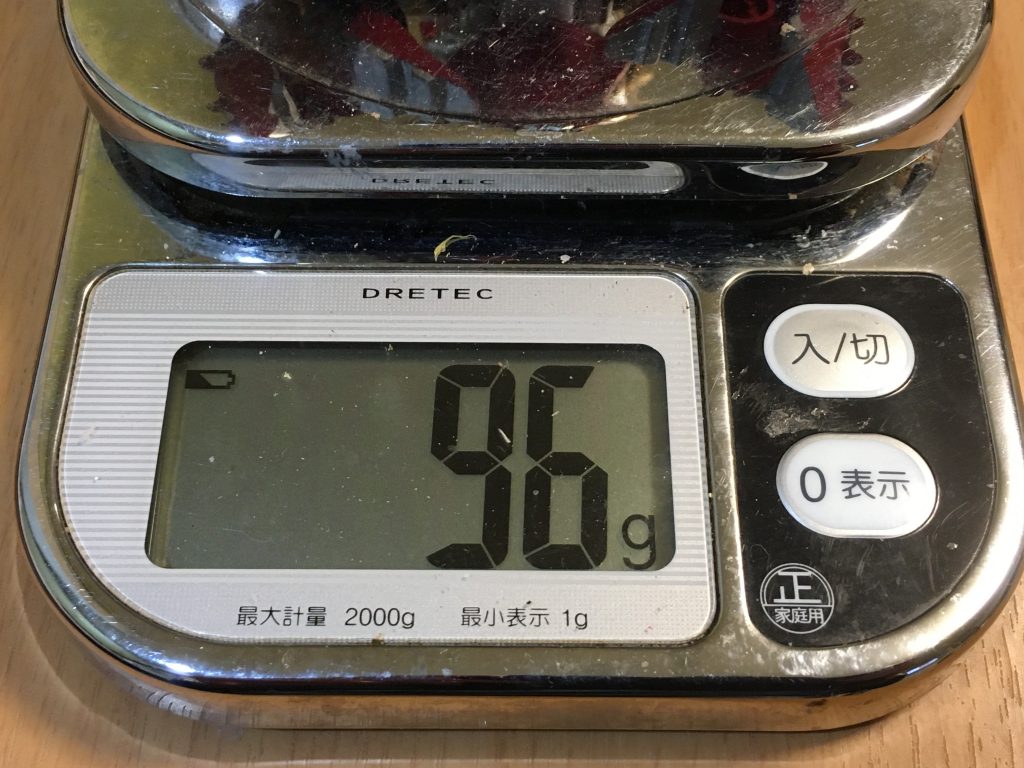 最終的に96g
塗装前に重量確認したら、99gでギリギリだったので
少し重りを外して調整しました