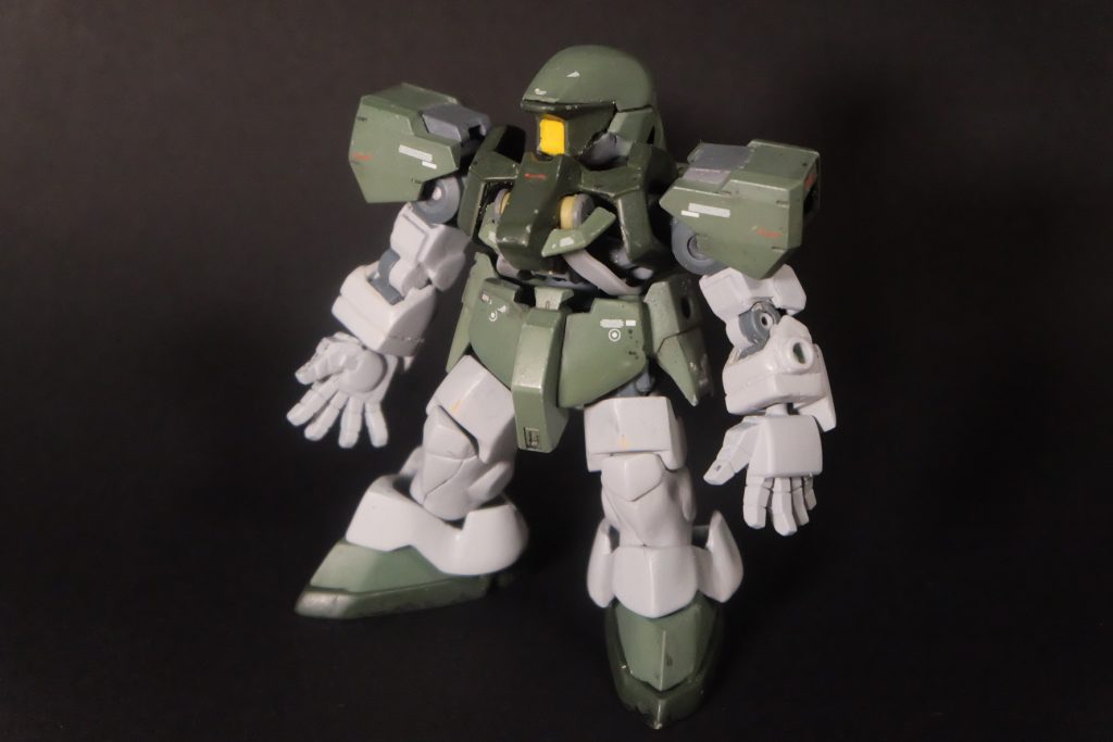 いじり始めると、他の場所も気になり出しませんか?
膝下や前腕のディテールも改修を始めたら、結局全体の半分に手を加えていました。