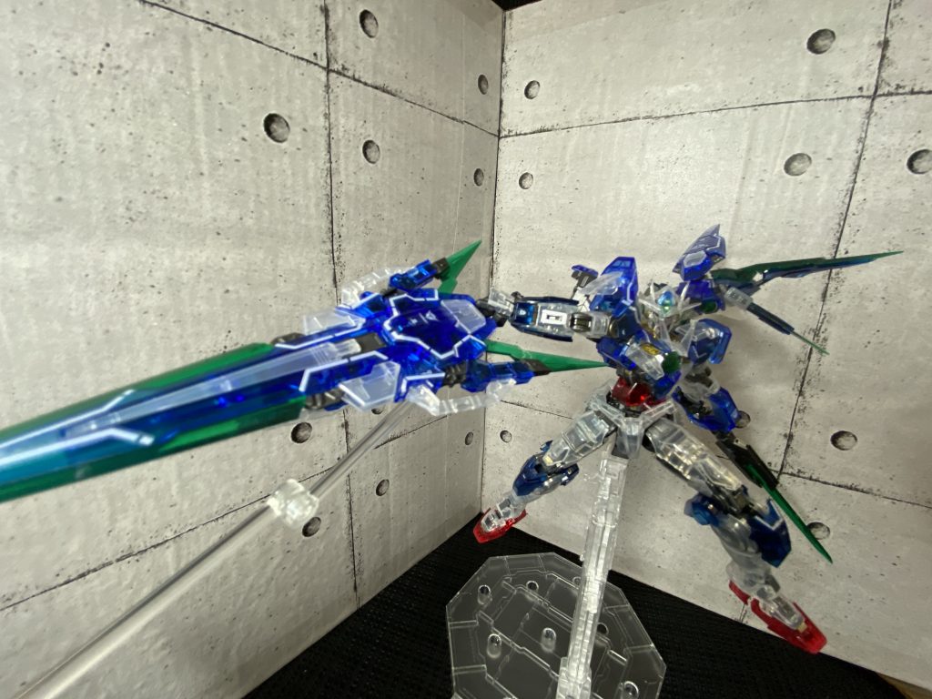 フルセイバー！！！
その他もろもろの武装は写真が多すぎるのでTwitterに載せます
良かったら見にきてね

ここまでご覧頂きありがとうございました！
次に作るのはスパロボで今話題のあのコラボガンダムをSDで作ろうかな…