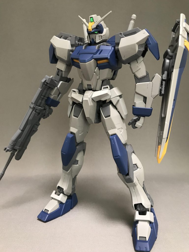 ディスプレイ中は二度と拝めないであろう素デュエル。
成型色は明るめグレーでしたが、アニメを意識して暗めのニュートラルグレーⅢで塗装