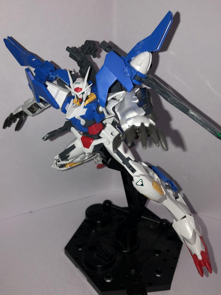 レクスのアーマー装着後。この見た目の厨二具合と言いますか、やっぱりこういうフォルムにはロマンをひしひしと感じますよね…！