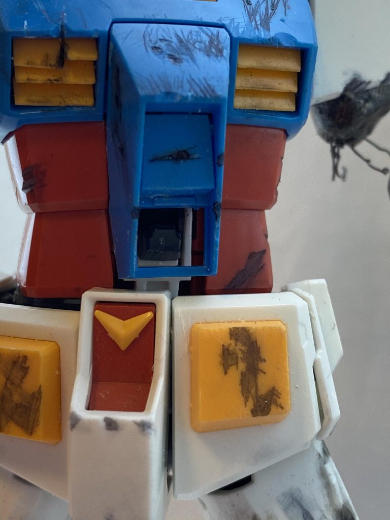 アムロは脱出済みです