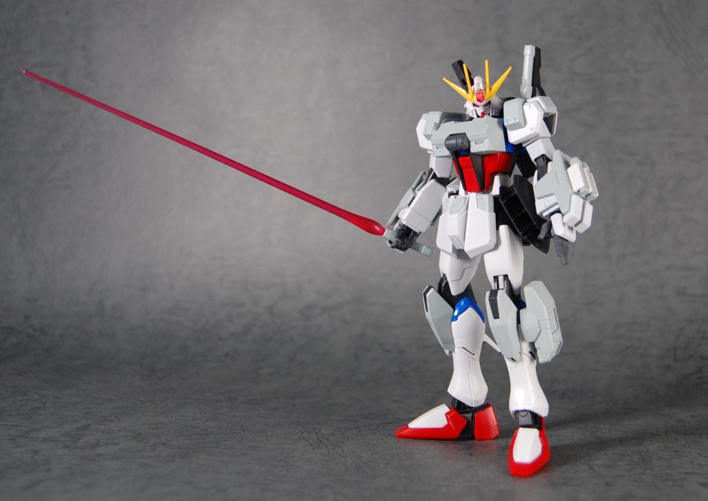 背中に装備した出力の高いビームサーベル。本機に採用された武装の中では最も汎用性と攻撃力が高い。