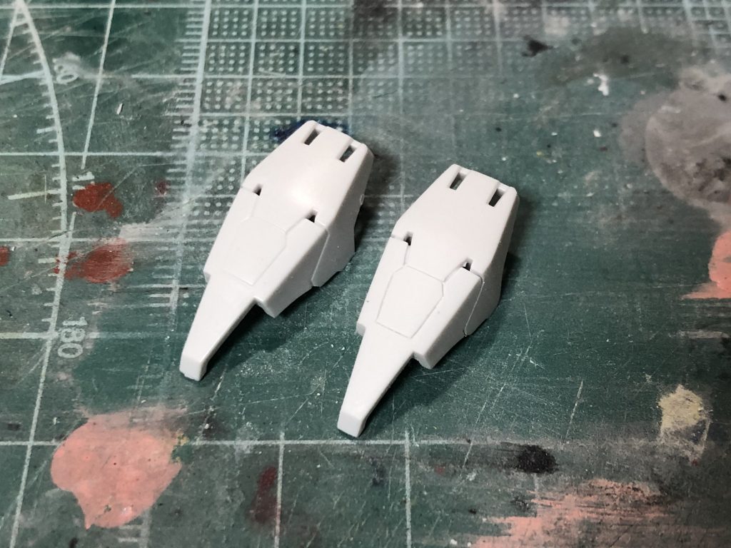 右側が彫り直した後です