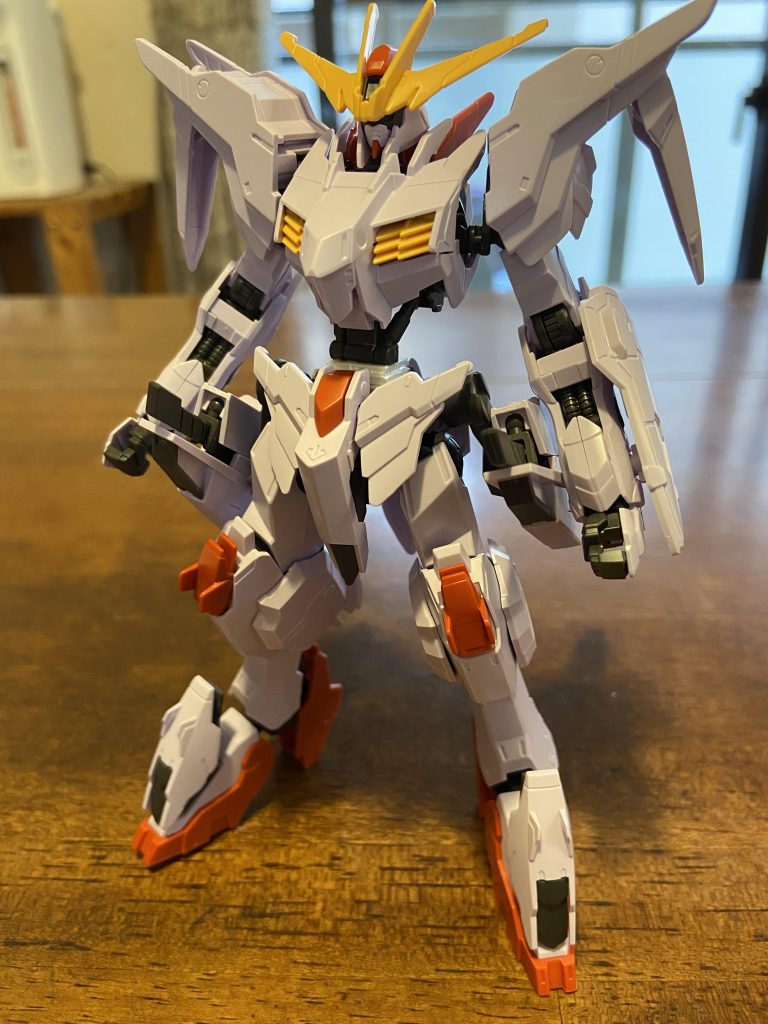 胴体延長した直後がこちら
ガンダムフレームは寸詰まりな感じが否めないので延長するとスッキリします