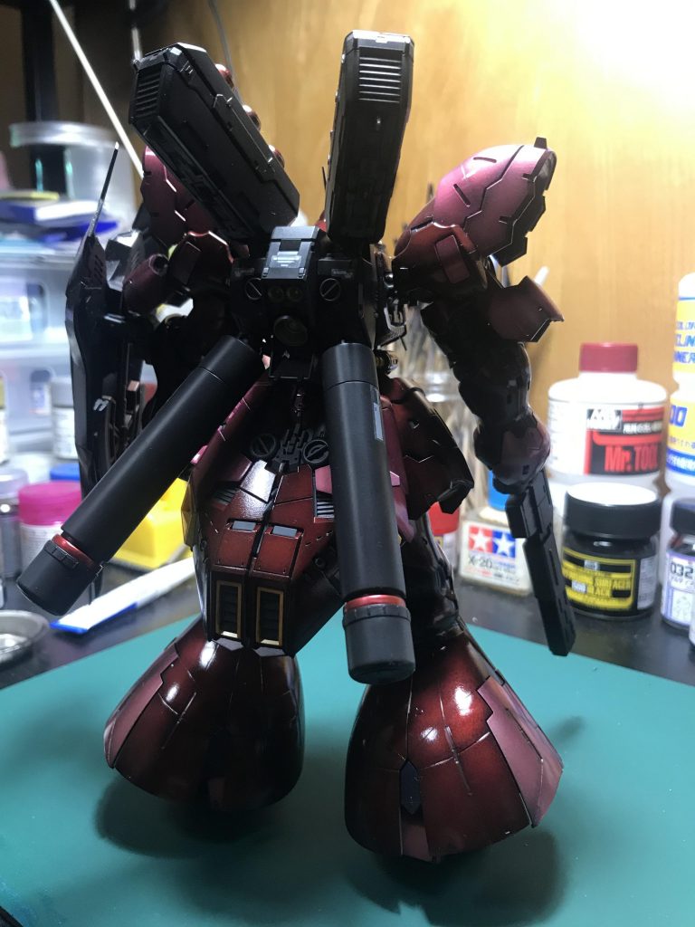 脚に追加で筋彫りとプロペラントタンクに少し変化を持たせて見ました！