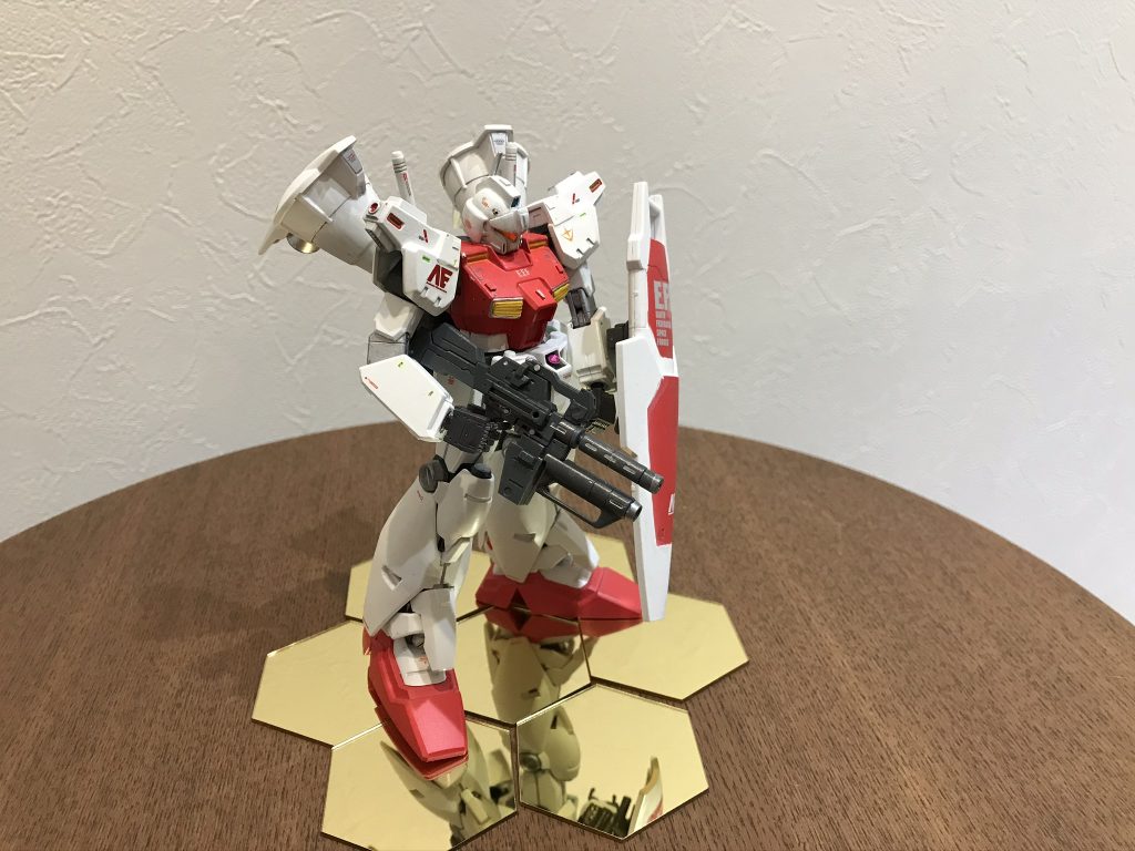 自分のイフストーリーでは、スターダストメモリーの後にアナハイムエレクトニクスが開発していた本機をコウ・ウラキが試験、及び運用したという設定にしています。なので、いつしかそのライバル機を製作したいと思っています。