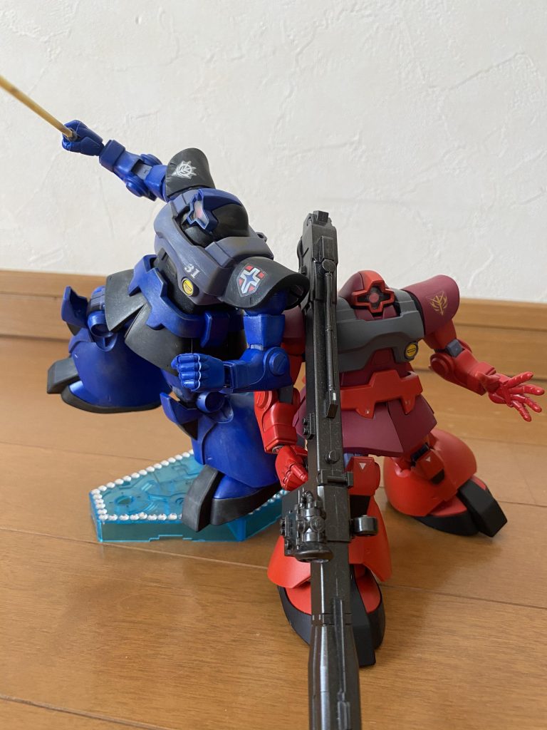 キャスバルダイクンと共に。