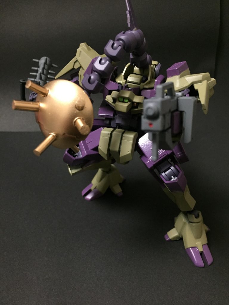 実質頭部無しのMS、単純な変形機構の搭載。独自の球体関節の多用と試作装備の運用は自衛の他、社の意向に沿わない人間の後始末に使われるとか何とか…ということで背景ストーリーはそんなに考えていないのでこの後は制作過程をば！どうぞ( ˙꒳​˙  )