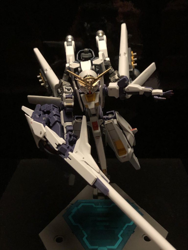 ファンネルはキハールカラーで塗装。
バックパックの頭？センサーを着けるの忘れてますね