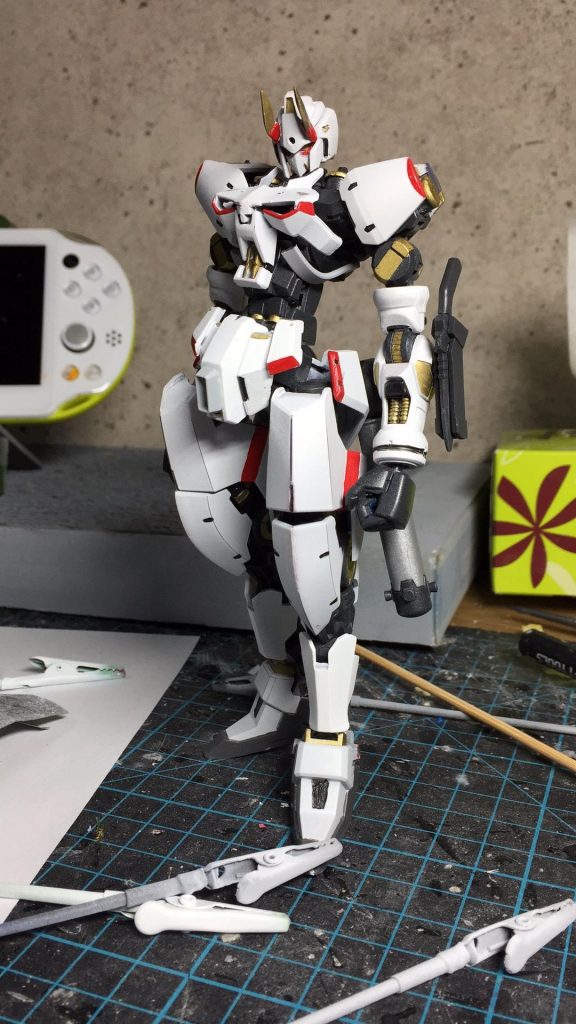 製作工程①
隠しイメージとして忍者モチーフを取り入れている