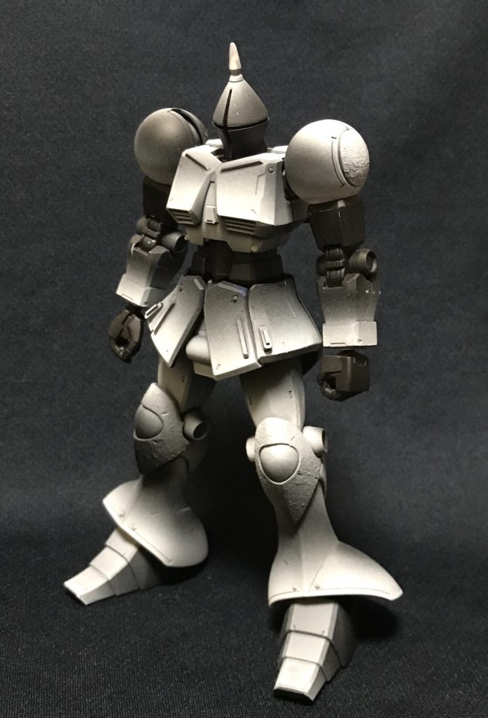 下地は黒サフから白で明暗をつけて