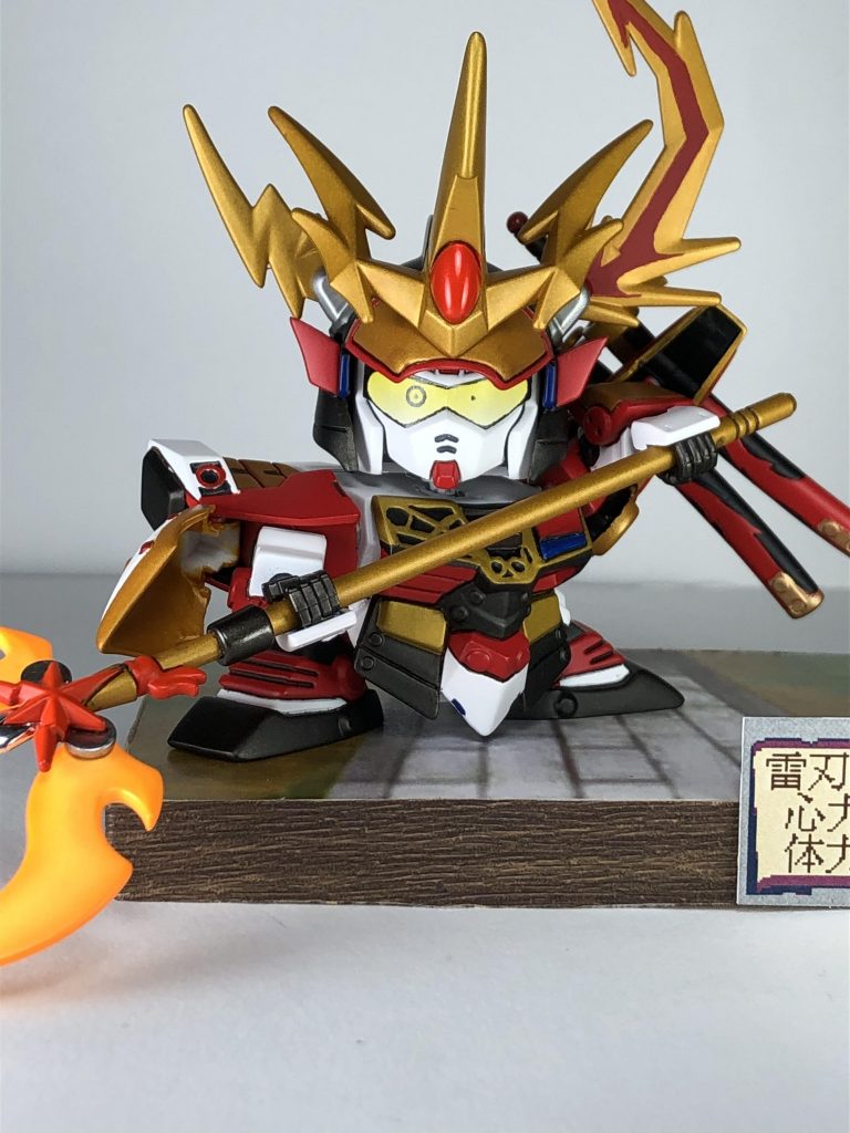 今回の目玉。目シールだけに笑笑
らいじん「行くぞ、雷撃槍!
ばるす「どこをねらっている⁈
らい「あら…?
みたいな感じ笑