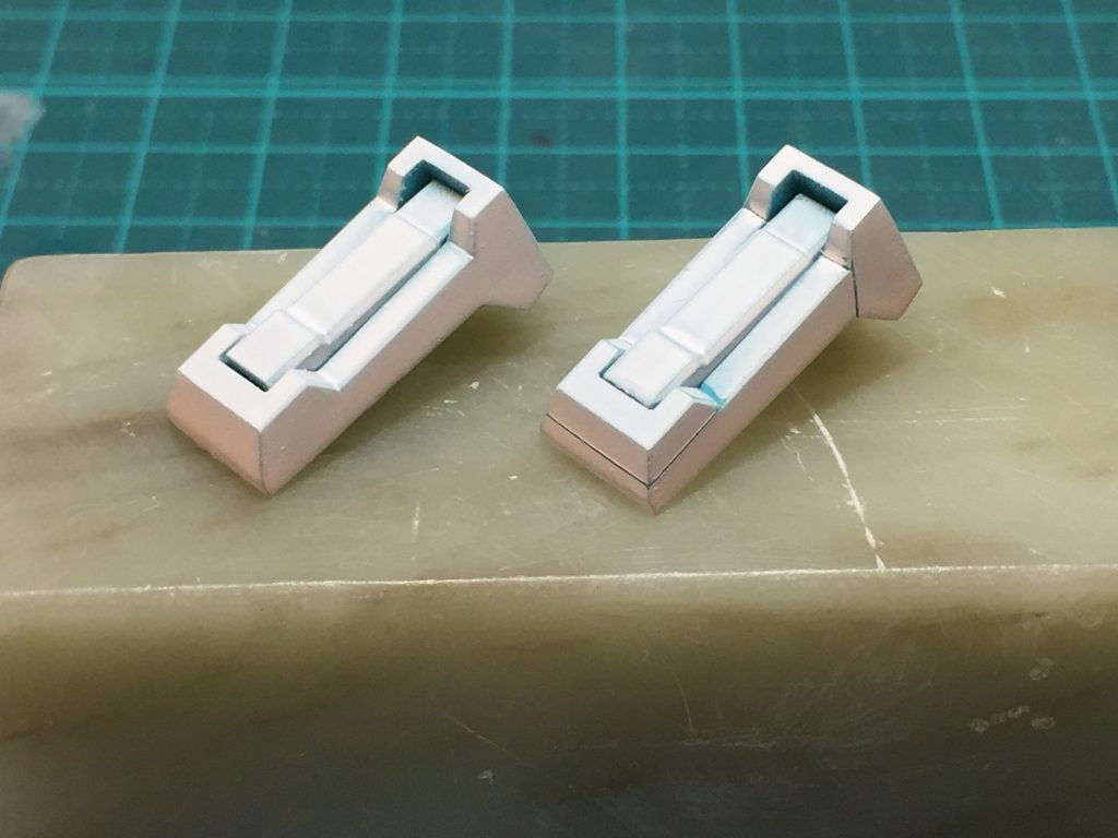 ちょいと 筋彫り 追加しましま