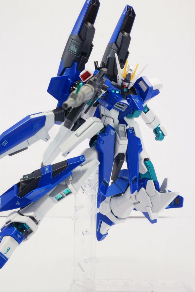 　ポージングその１　オプションのビームサブマシンガンです。HGBCのものを無改造で使用し、全隊で共通の量産品感を出しています。