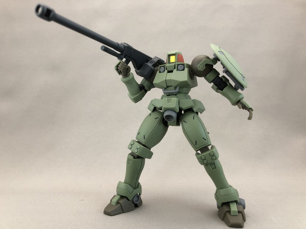 続いてファインビルドの火付け役、言わずと知れた名作キットのリーオーさん!今回はフルウェポンセットからドーバーガン装備で仕上げました。このキットも組みやすく遊びやすい名作です。ついつい複数買いしてしまう魔性の魅力があります!