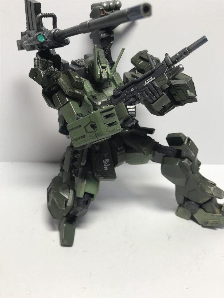 マシンガンと180ミリキャノンで!!
大体の戦場はこの装備で駆け巡ります