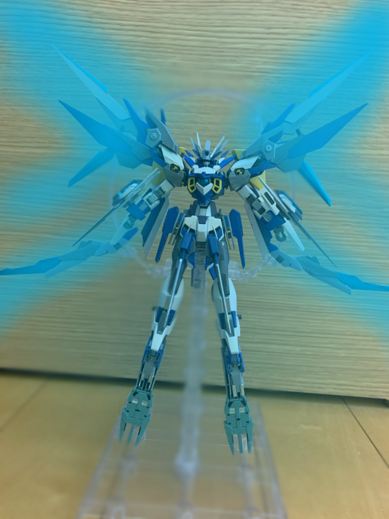 モード・アルマリジェクター
FXプロージョンとは別に搭載した独自のシステム。FXプロージョンは機体の出力だけを極限まで引き出すものだったが、このモードはパイロットの反射神経なども強制的に引き上げる。いわば、諸刃の剣。このモードはパイロットが気を失うまで続く。