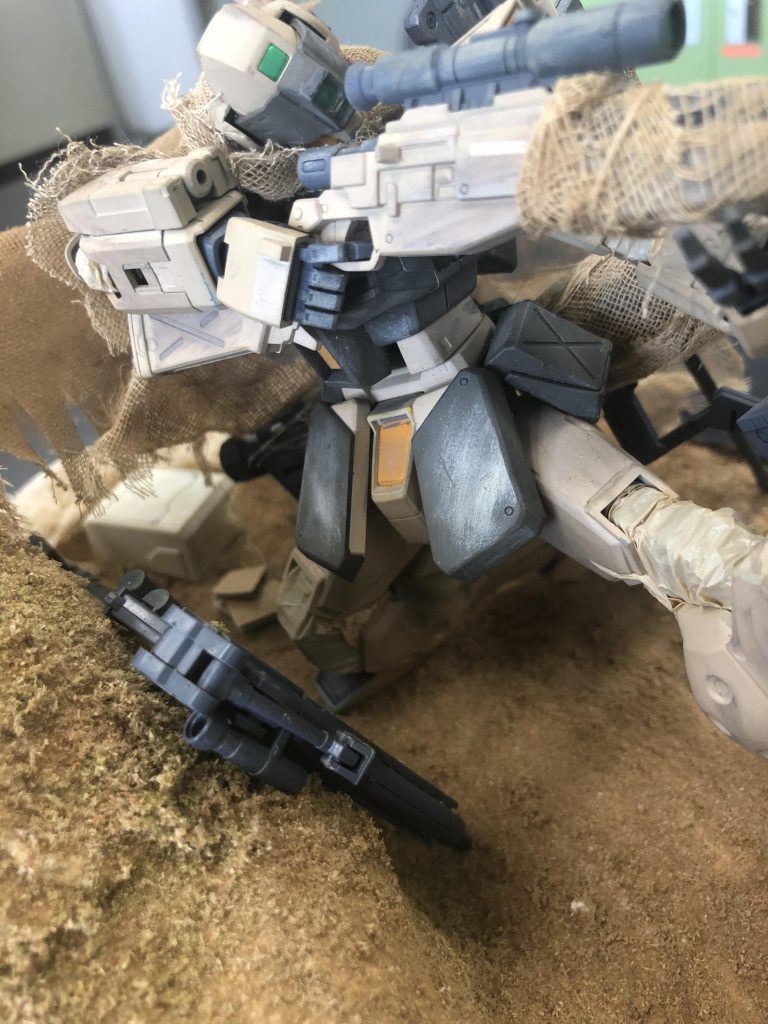 後はちゃちゃっとウェザリング完成です。ジオラマはオマケ。タミヤのウェザリングマスターを使用しました。