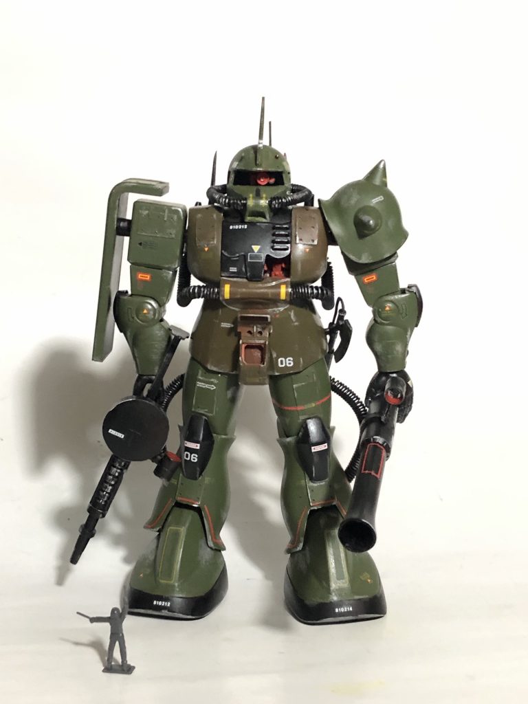 まえ

紛うことなきザク

オリーブドラブとフィールドグリーンのリアルタイプ。

昔ながらの鉄板貼り付けやらアンテナ、ハシゴにてディテールup。