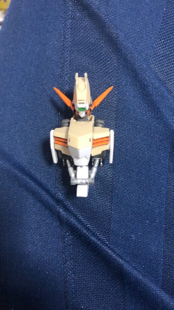 腰の少し高くして新しい頭にします。