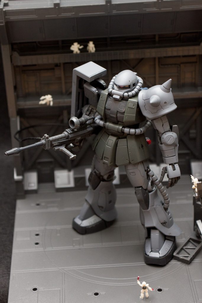 ザク2 ジオラマふう（３月９日はザクの日）–2枚目/制作者：SHOT