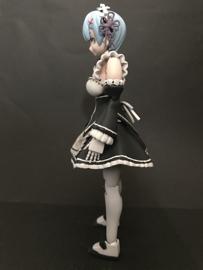 ヘッドドレスのリボンはアルミ線を使用。