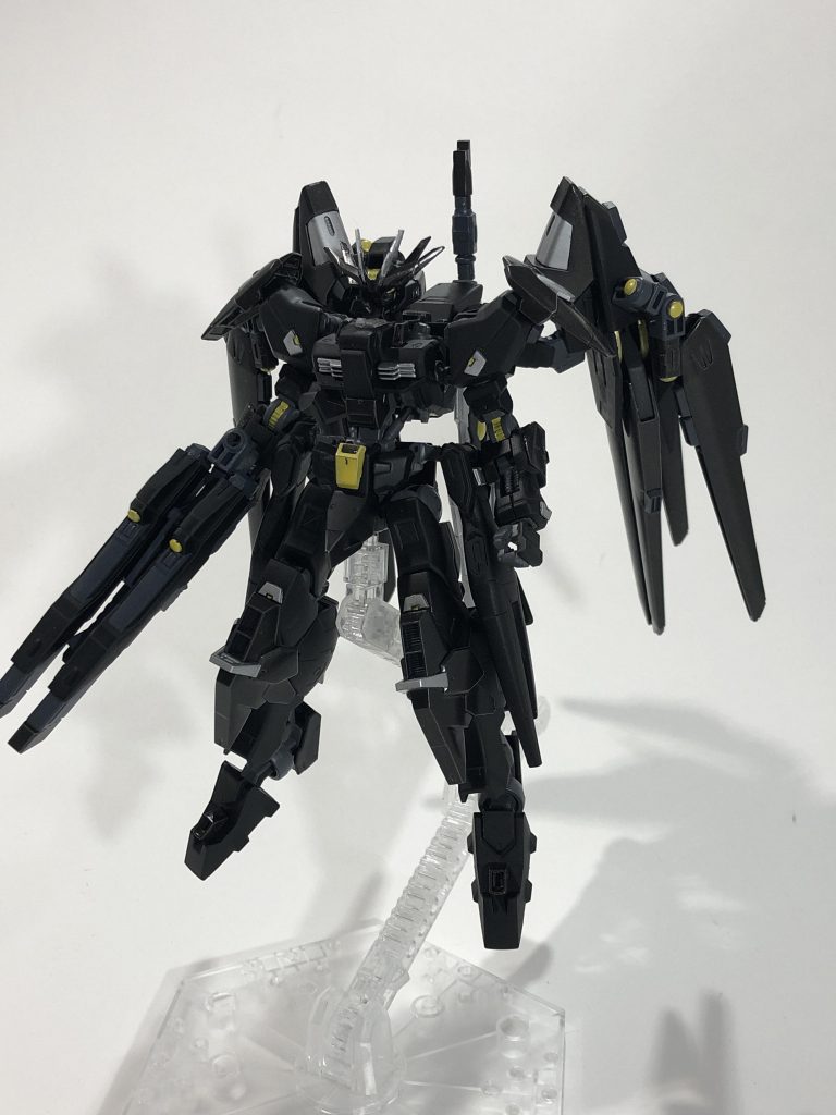 正面。合わせ目消しをほとんどせずに、段落ちモールド化をしています。