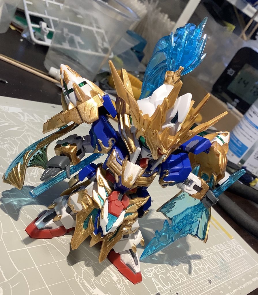 肘可動追加と前腕のレンズ部をクリア化加工のアピール画像です。