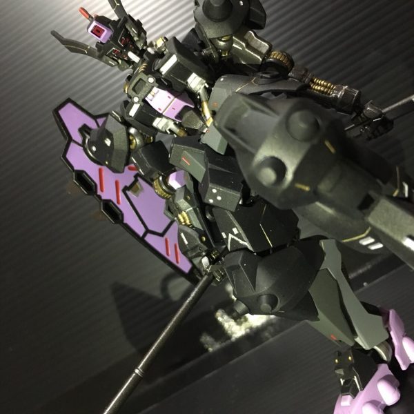 ガンダム・ウヴァル