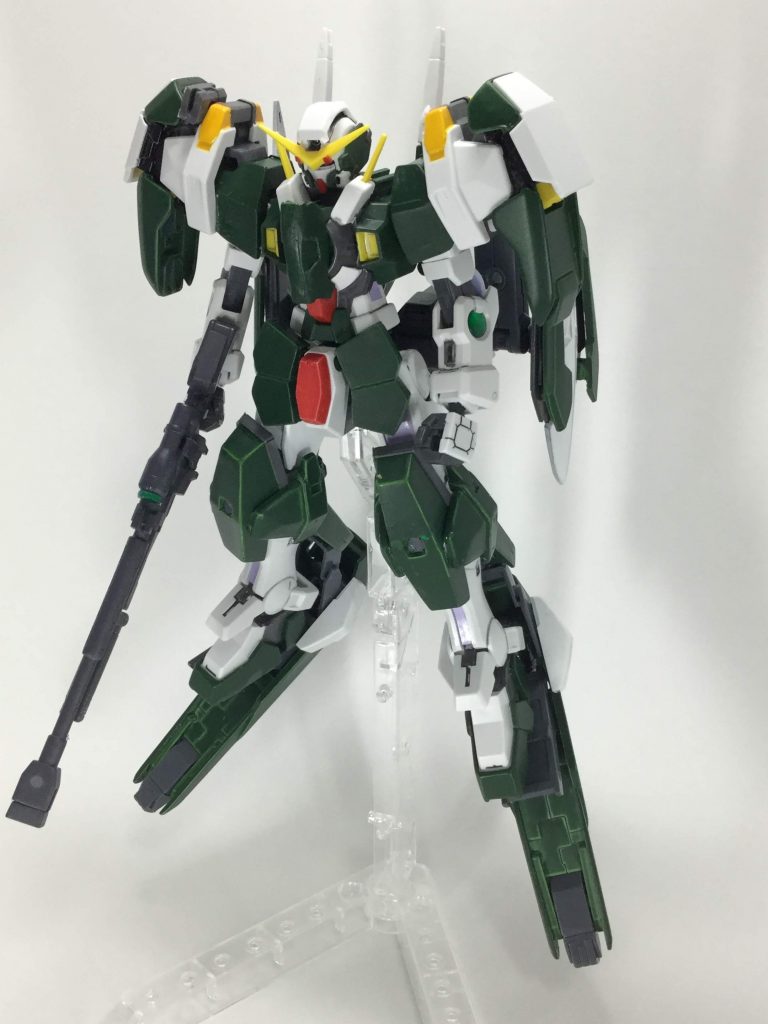 ELS襲来後、大破したサバーニャの修復までの間に地球上に保管していたデュナメスリペアを宇宙に上げ、追加装備を施し改良を加えた機体がデュナメスリペアⅡ